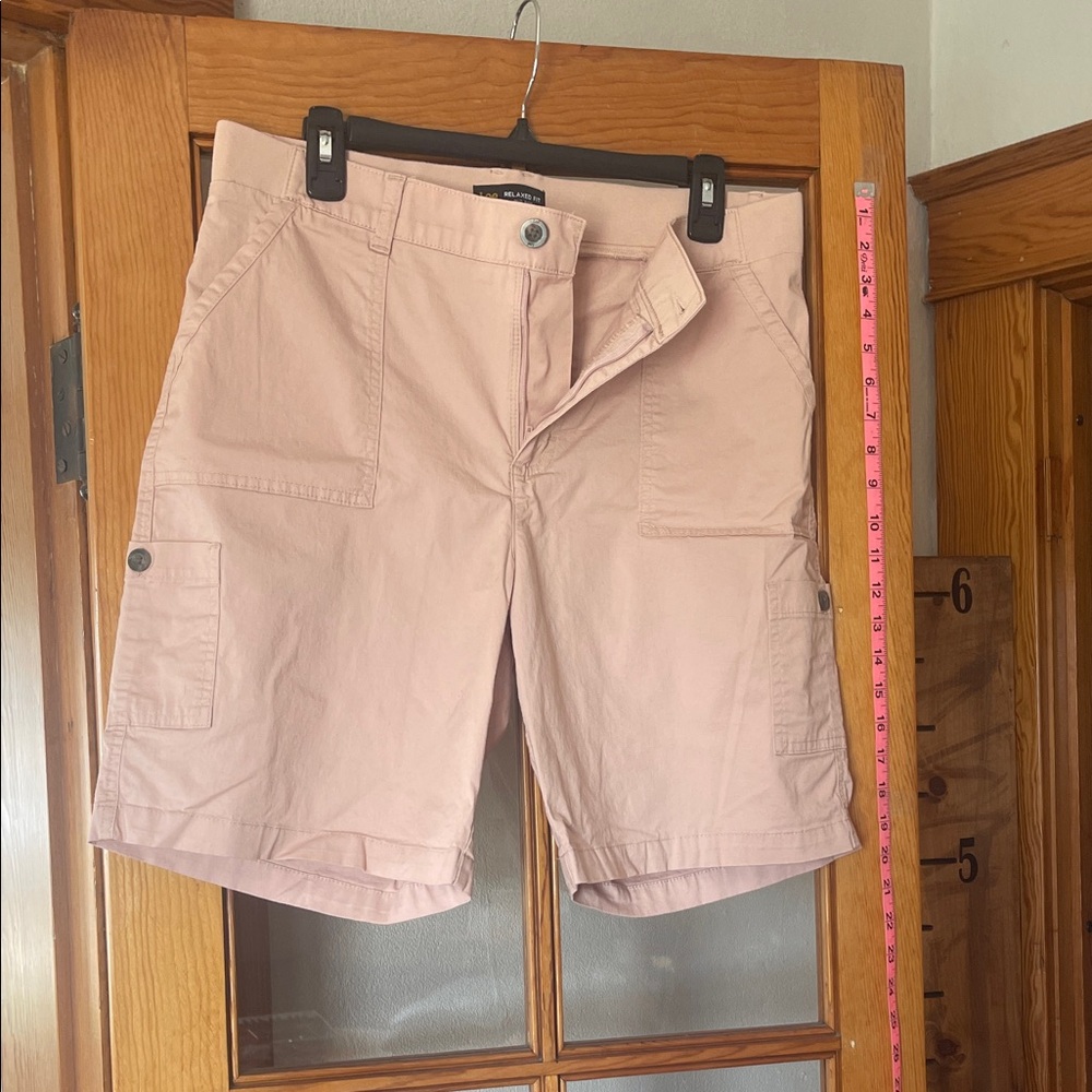 Lee Women's Cargo Shorts in Light Pink